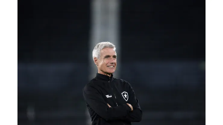 Foto: (Vitor Silva/Botafogo) - Luís Castro pode estar de saída do Botafogo
