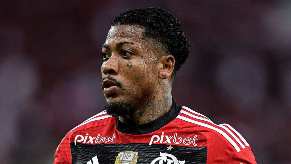 Marinho com a camisa do Flamengo; jogador negocia com o São Paulo - Foto: Thiago Ribeiro/AGIF
