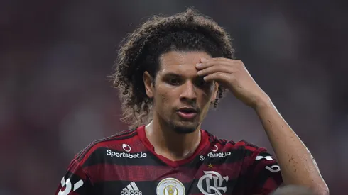 Willian Arão está em grande fase no Fenerbahçe, que quer jogador do Corinthians nesta janela