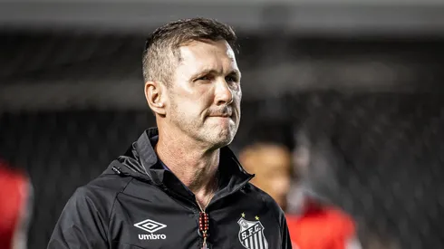 Paulo Turra, técnico do Santos, na partida contra o Blooming pelo Sul-Americana 2023 Foto: Reprodução Flickr Santos/Raul Baretta