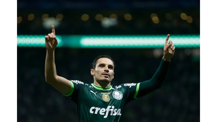 Meio-campista português pode ser parceiro de Veiga no Palmeiras. Foto: Schincariol/Getty Images