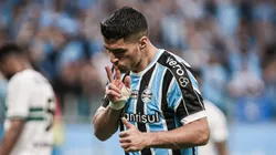 Luis Suarez, do Grêmio, comemora seu gol durante partida contra o Coritiba na Arena do Grêmio pelo Brasileirão 2023. Foto: Maxi Franzoi/AGIF