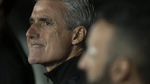 RJ - RIO DE JANEIRO - 27/06/2023 - LUIS CASTRO, TECNICO DO BOTAFOGO - Luis Castro, tecnico do Botafogo, no Engenhao, na temporadas de 2022 e 2023. Durante Foto: Jorge Rodrigues/AGIF