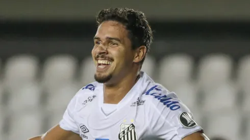 Marcello Zambrana/AGIF - Veríssimo, zagueiro.