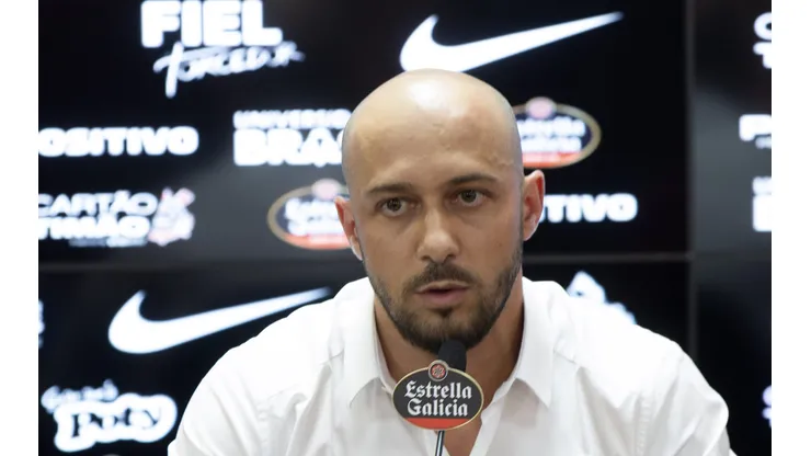 Alessandro revela detalhes que faltam para que o Corinthians libere Pedro para o Zenit