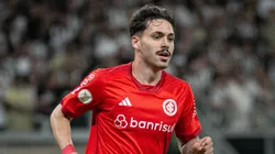 Mauricio jogador do Internacional durante partida contra o Atletico-MG no Mineirão pelo Brasileirão 2023. Foto: Fernando Moreno/AGIF