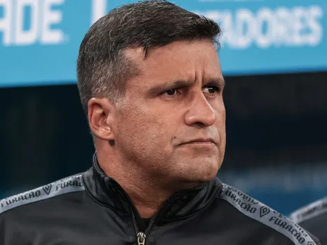 Turra é 'ignorado' e jogadores exaltam interino no Athletico