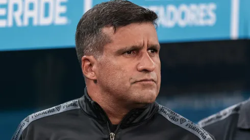 Foto: Robson Mafra/AGIF - Wesley Carvalho: interino está em alta no Athletico