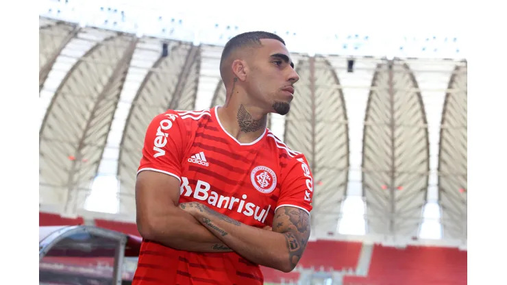 Mano Menezes comunica o motivo pelo qual excluiu Gabriel da lista de relacionados contra o Independiente Medellín