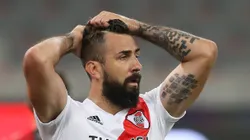 CURITIBA, BRAZIL - NOVEMBER 24: Lucas Pratto of River Plate reacts during a round of sixteen first leg match between Athletico Paranaense and River Plate at Arena da Baixada on November 24, 2020 in Curitiba, Brazil. (Photo by Rodolfo Buhrer -Pool/Getty Images)