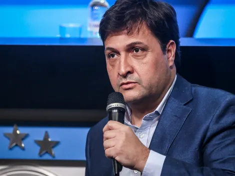 Guerra confirma demissão no Grêmio e anuncia substituto