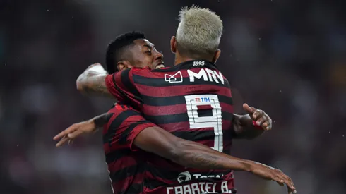 Thiago Ribeiro/AGIF - Dupla concorre a prêmio de ídolos do Mengão