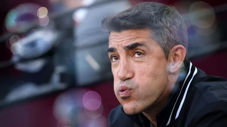 LONDON, ENGLAND - OCTOBER 01: Bruno Lage manager of Wolverhampton Wanderers during the Premier League match between West Ham United and Wolverhampton Wanderers at London Stadium on October 1, 2022 in London, United Kingdom. (Photo by Marc Atkins/Getty Images)