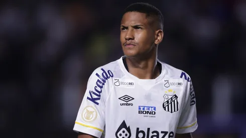 Foto: Ettore Chiereguini/AGIF - Valores de Ângelo causaram mais pressão no Corinthians.