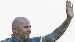 SANTOS, BRAZIL - NOVEMBER 16: Jorge Sampaoli head coach of Santos waves to fans during a match between Santos and Sao Paulo for the Brasileirao Series A 2019 at Vila Belmiro Stadium on November 16, 2019 in Santos, Brazil. (Photo by Miguel Schincariol/Getty Images)