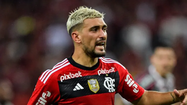 RJ - RIO DE JANEIRO - 01/06/2023 - COPA DO BRASIL 2023, FLAMENGO X FLUMINENSE - De Arrascaeta jogador do Flamengo durante partida contra o Fluminense no estadio Maracana pelo campeonato Copa do Brasil 2023. Foto: Thiago Ribeiro/AGIF