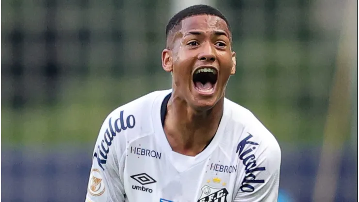 Foto: Gilson Junio/AGIF - Ângelo está de saída do Santos.