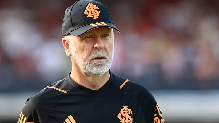 Foto: Marcello Zambrana/AGIF - Mano Menezes: técnico pode mexer no time do Inter