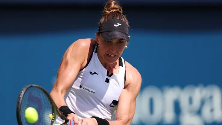 Bia desistiu durante o segundo set nas oitavas contra Martic, em Eastbourne