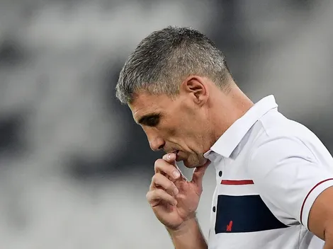 Atacante de Vojvoda sai queimado com a torcida do Fortaleza