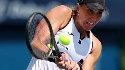 Bia vem sentindo lesão no joelho após escorregão em Nottingham