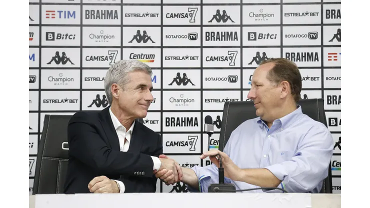 Foto: Vítor Silva/Botafogo - John Textor conversou com Luís Castro