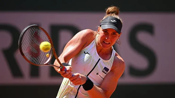 Bia busca alcançar às quartas na grama de Eastbourne