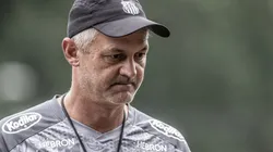 Lisca traz bastidores graves do vestiário do Santos e explica sua saída do Peixe