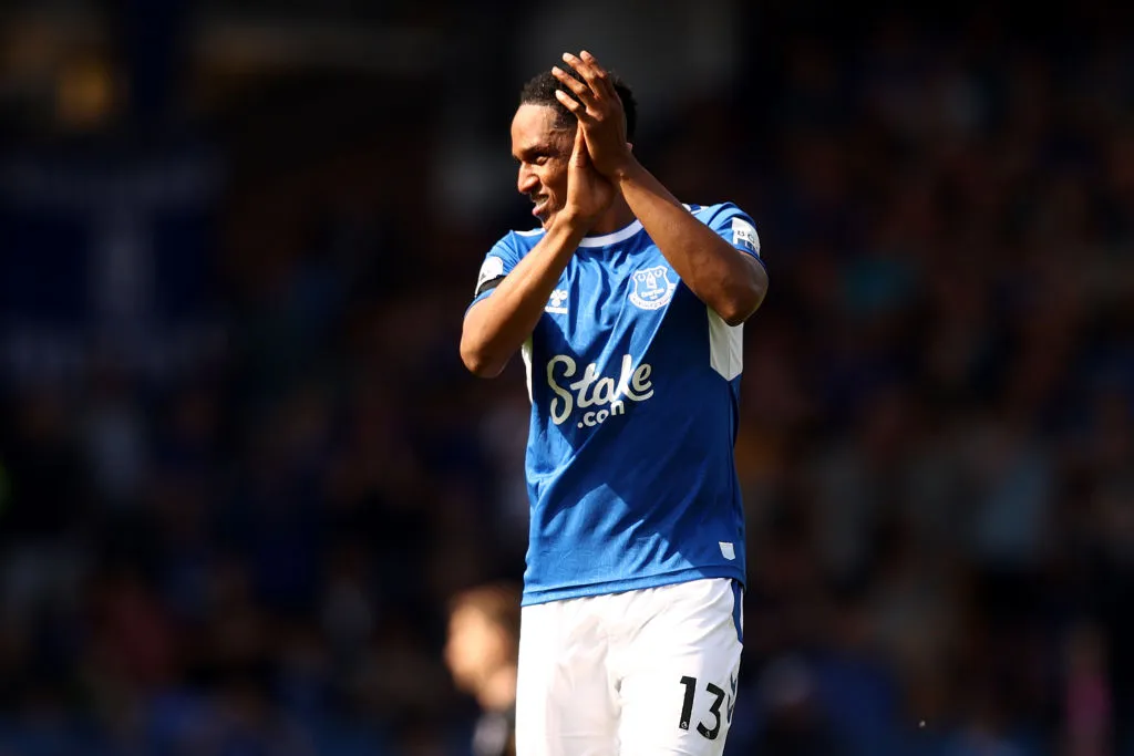 Yerry Mina já foi cogitado no Atlético Mineiro. Foto:  Naomi Baker/Getty Images)