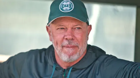 Foto: Gabriel Machado/AGIF - Zago: técnico foi demitido do Coritiba