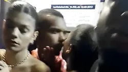 Foto: Reprodução/Twitter - Lucas Pires foi um dos jogadores do Santos cercado na madrugada.