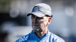 Turra choca a todos e define substituto de Soteldo no Santos