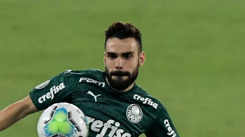 Foto: Thiago Ribeiro/AGIF - Bruno Henrique se aproxima de rival do Palmeiras