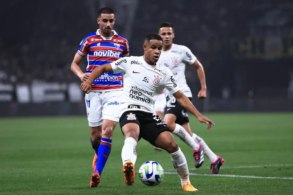 Ida de Pedro à Rússia provoca campanha na torcida do Corinthians