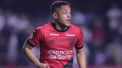 Foto: Ettore Chiereguini/AGIF - Vitor Roque, jogador do Athletico-PR, durante partida contra o Sao Paulo no estadio Morumbi pelo campeonato BRASILEIRO A 2023.