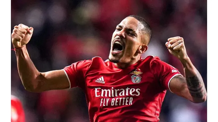 Foto: Divulgação / Twitter SL Benfica - Gilberto, lateral do Benfica, que negocia com o Bahia.
