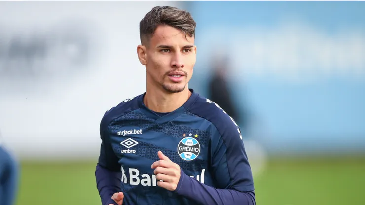 Foto: Lucas Uebel / Gremio - Ferreira, atacante do Grêmio, não atua desde o fim de março, quando sofreu lesão na coxa esquerda