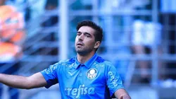 SP - SAO PAULO - 25/06/2023 - BRASILEIRO A 2023, PALMEIRAS X BOTAFOGO - Abel Ferreira tecnico do Palmeiras durante partida contra o Botafogo no estadio Arena Allianz Parque pelo campeonato BRASILEIRO A 2023. Foto: Ettore Chiereguini/AGIF