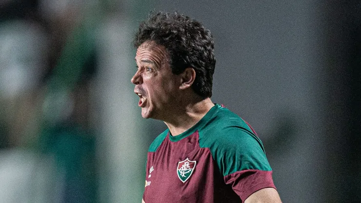 Diniz reclama muito durante os jogos.