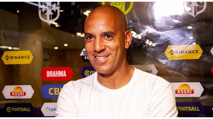 Pepa, técnico do Cruzeiro, durante partida contra o Fluminense no Mineirão pelo Brasileirão 2023. Foto: Fernando Moreno/AGIF