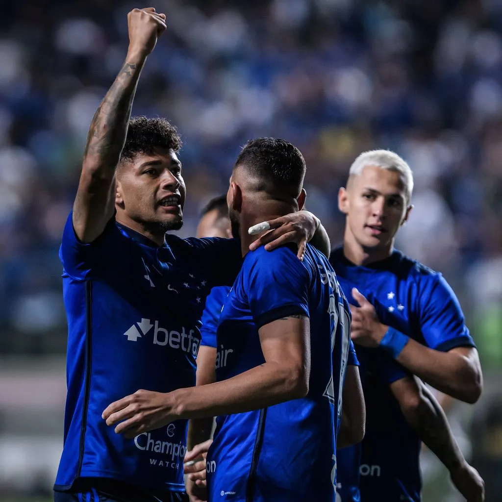 Técnico do Cruzeiro comemora desempenho do time contra o São Paulo