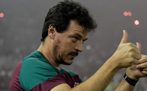 Fernando Diniz, técnico do Fluminense, durante partida contra o Flamengo no Maracana pela Copa do Brasil 2023. Foto: Thiago Ribeiro/AGIF