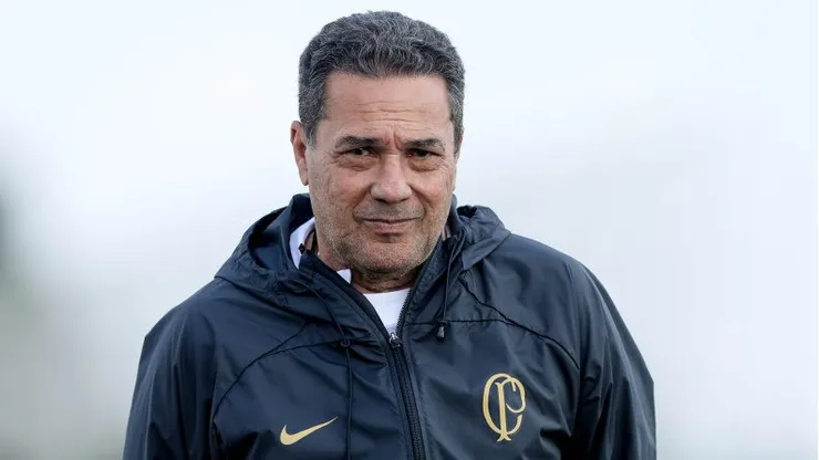 Foto: Reprodução das Redes Sociais Oficiais do Corinthians - Vanderlei Luxenburgo, técnico do Timão