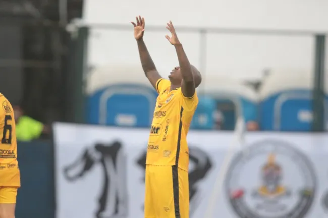 Foto: Fernando Torres/AGIF – Sassà vem jogando bem no Amazonas FC