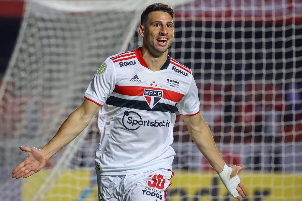 Jonathan Calleri, do São Paulo, comemora seu gol durante partida contra o Corinthians no Morumbi pelo Brasileiro 2021. Foto: Marcello Zambrana/AGIF