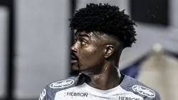 Foto: Ivan Storti/Santos FC - Eduardo Bauermann sofre com o STJD