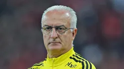 CURITIBA, BRAZIL - AUGUST 17: Dorival Júnior head coach of Flamengo looks on during a Copa Do Brasil Quarter Final second leg match between Athletico Paranaense and Flamengo at Arena da Baixada on August 17, 2022 in Curitiba, Brazil. (Photo by Heuler Andrey/Getty Images)