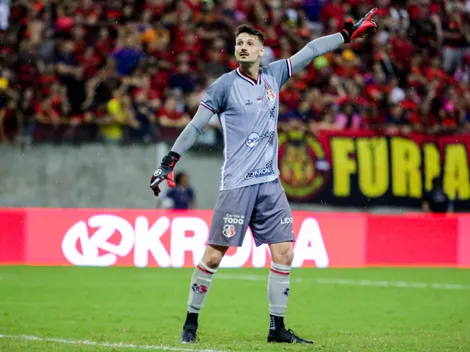 Goleiro Michael tem incentivado jogadores do Santa Cruz e é bastante elogiado pelos companheiros