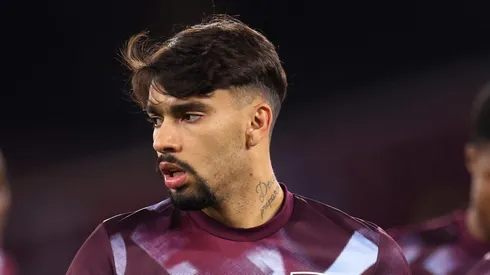 LONDON, ENGLAND - OCTOBER 13: Lucas Paqueta of West Ham United warms up prior to the UEFA Europa Conference League group B match between West Ham United and RSC Anderlecht at London Stadium on October 13, 2022 in London, England. (Photo by Alex Pantling/Getty Images)