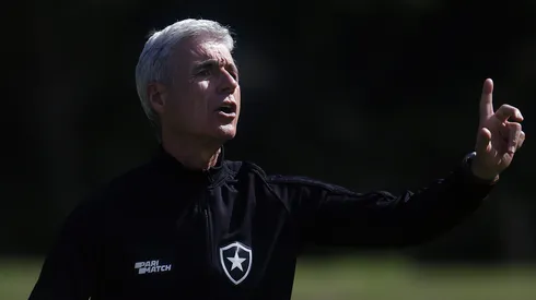 Comentarista se empolga e faz projeção ousada sobre Botafogo de Luís Castro